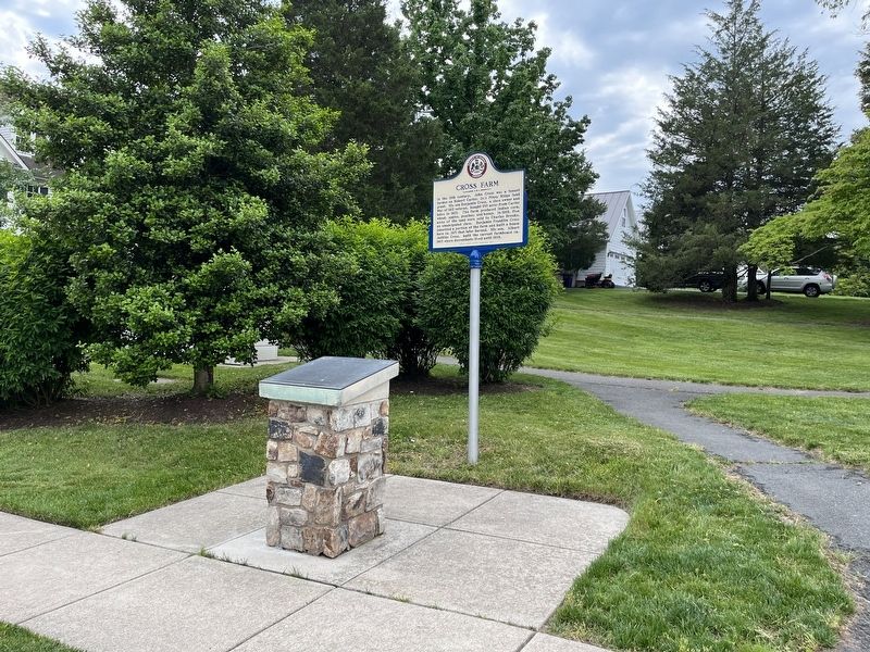 Cross Farm Marker. Click for full size. Cross Farm Marker image. Click for full size.