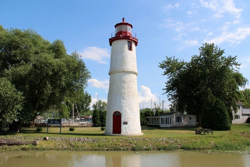 Thames River Lighthouse Marker image. Click for full size.