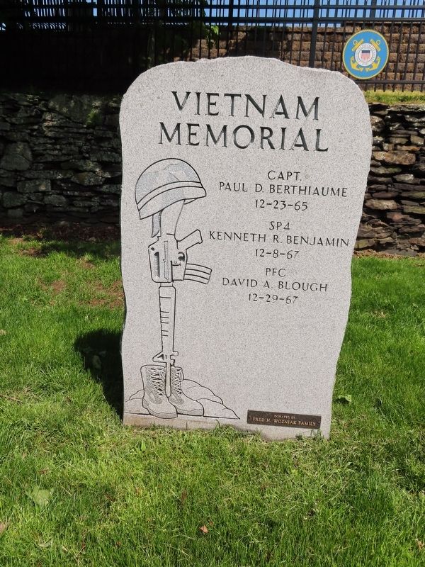 Vietnam Memorial. Click for full size. Vietnam Memorial image. Click for full size.