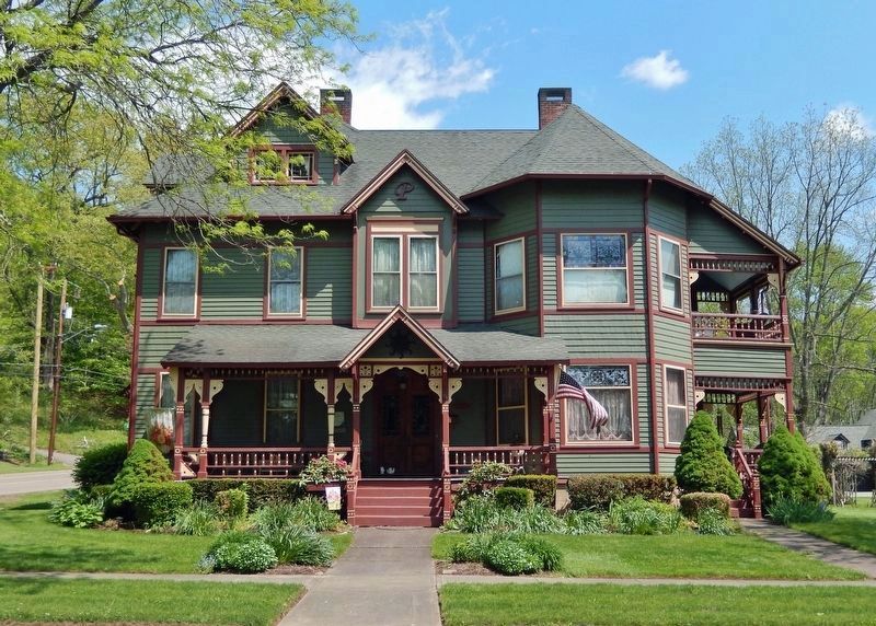 Maple Street Historic District image. Click for full size.
