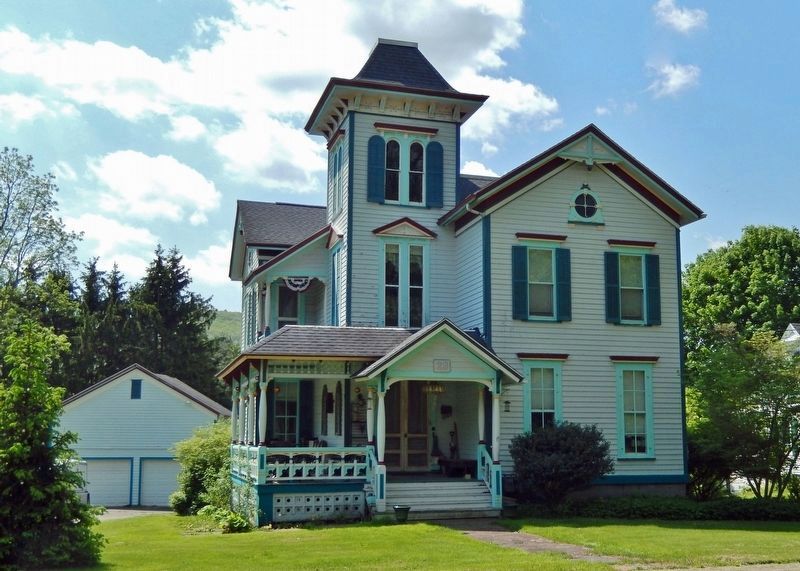 Maple Street Historic District image. Click for full size.