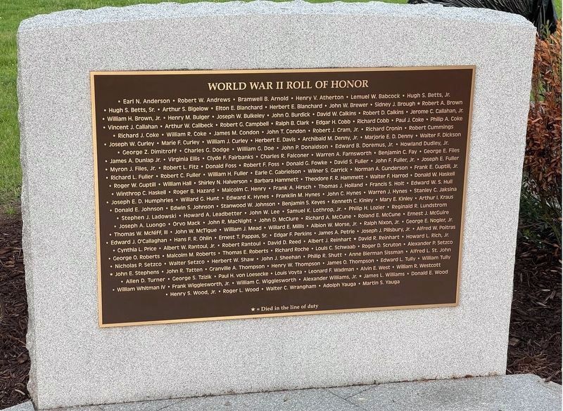 Harvard Veteran's Memorial image. Click for full size.
