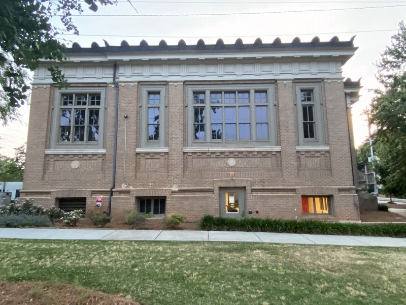Carnegie Library (left side) image. Click for full size.