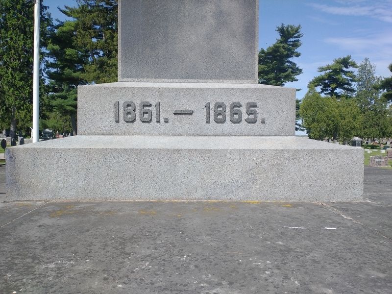 McComb Civil War Memorial image. Click for full size.