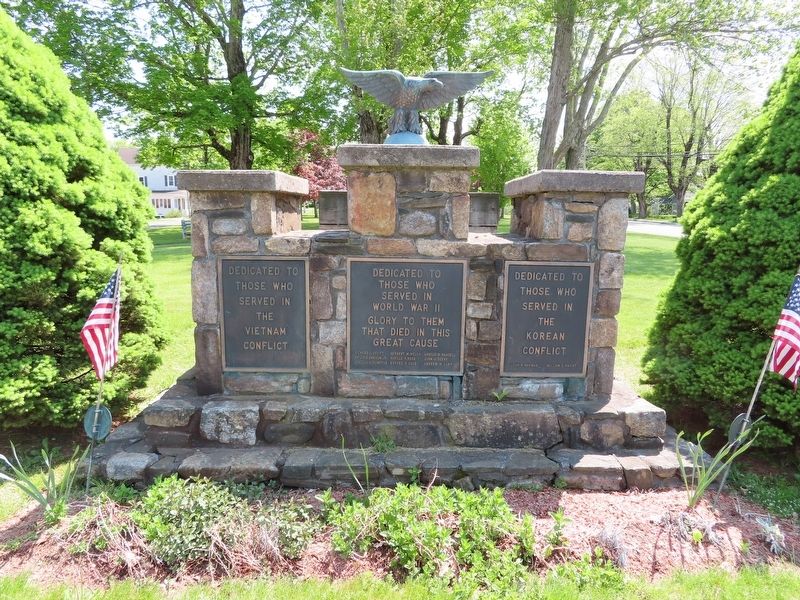 Brookfield Veterans Memorial image. Click for full size.