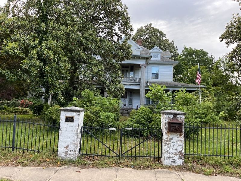 807 West Street. Click for full size. 807 West Street image. Click for full size.