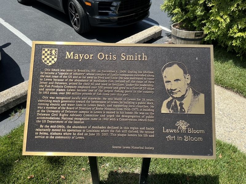 Mayor Otis Smith Marker image. Click for full size.