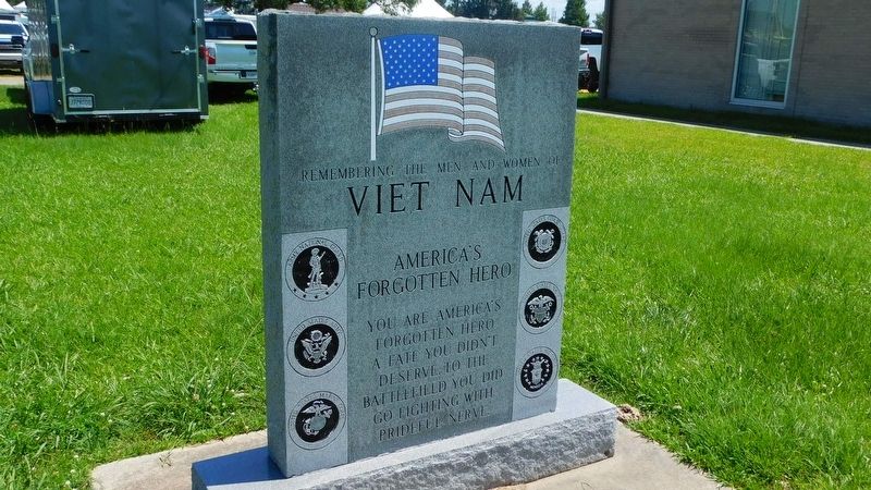 Viet Nam/ Desert Storm Memorial image. Click for full size.