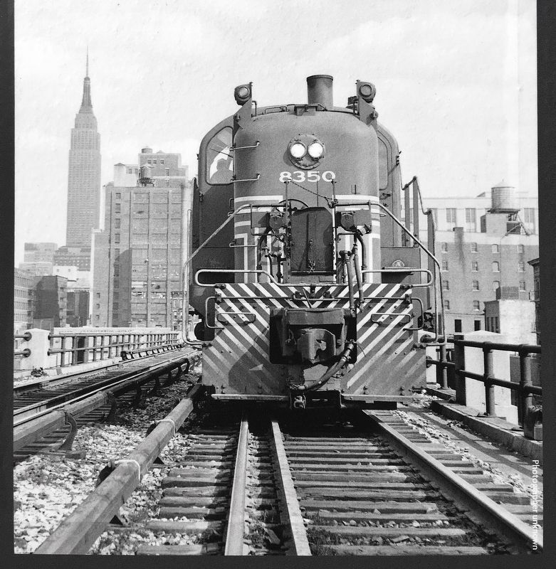 Freight Train on High Line image. Click for full size.