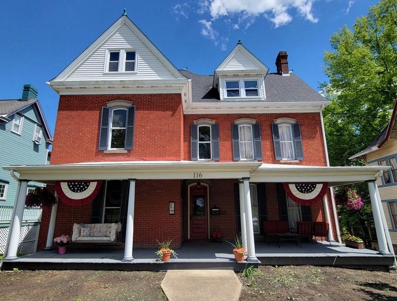 116 South Wade Avenue and Marker image. Click for full size.