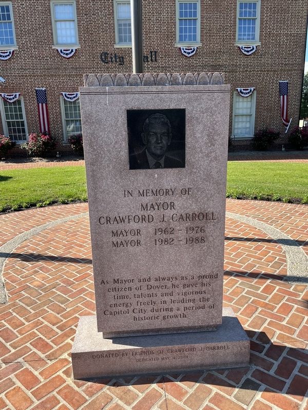 Nearby plaque for Crawford Carroll image. Click for full size.