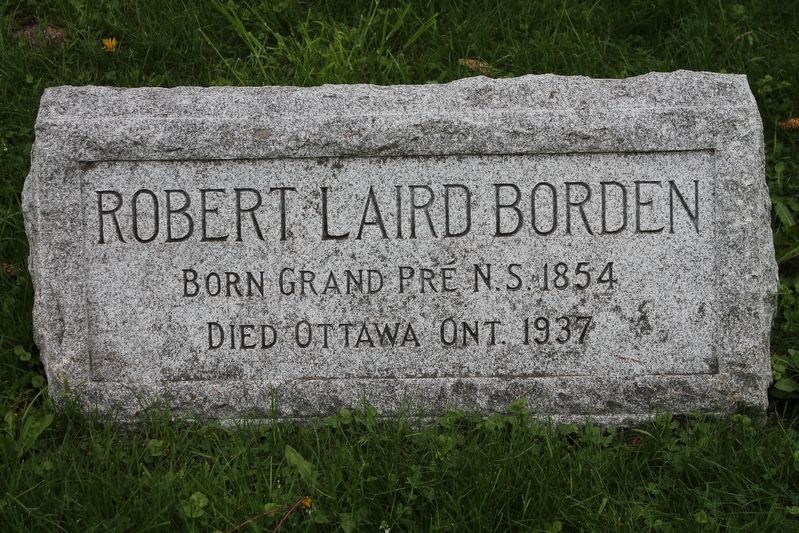 The Right Honourable Sir Robert Laird Borden (1854-1937) Headstone image. Click for full size.