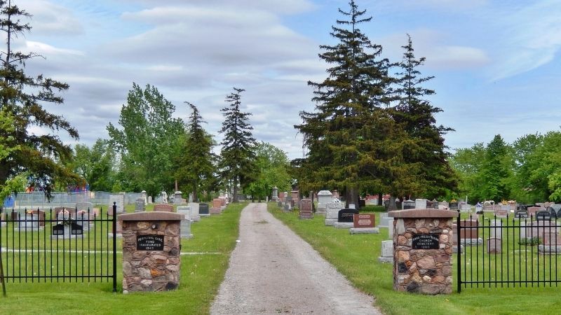 Knox Presbyterian Church Cemetery image. Click for full size.