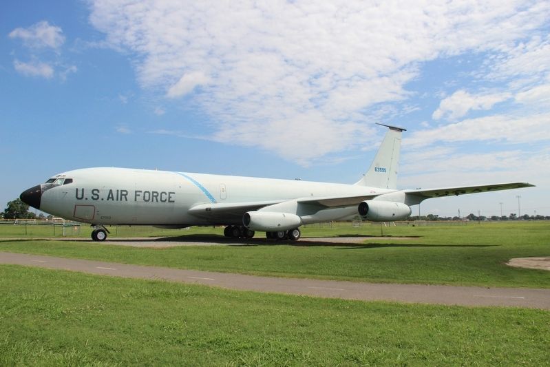 Boeing KC-135A "Stratotanker" image. Click for full size.