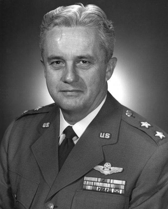 Maj. Gen. William E. Eubank, Jr. (1912-2010) image. Click for more information.