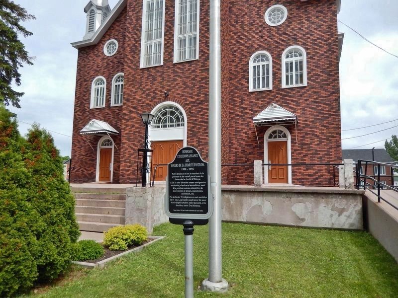 Hommage et Reconnaissance Aux S�urs de la Charit� D�Ottawa Marker image. Click for full size.