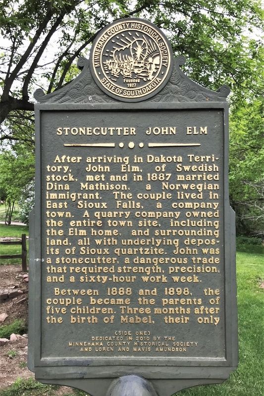 Stonecutter John Elm Marker <i>(Side one)</i> image. Click for full size.