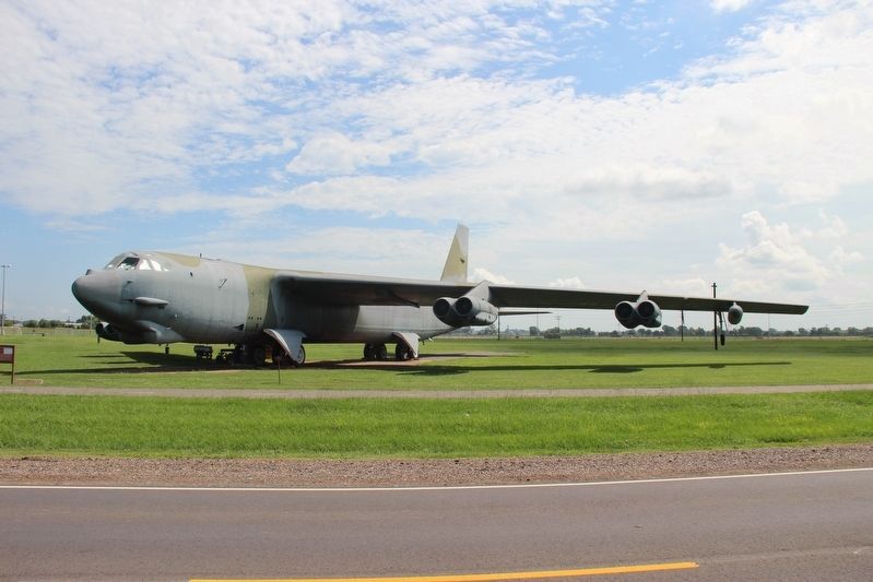 Boeing B-52G �Stratofortress� image. Click for full size.