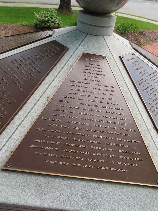 West Brookfield Veterans Monument image. Click for full size.