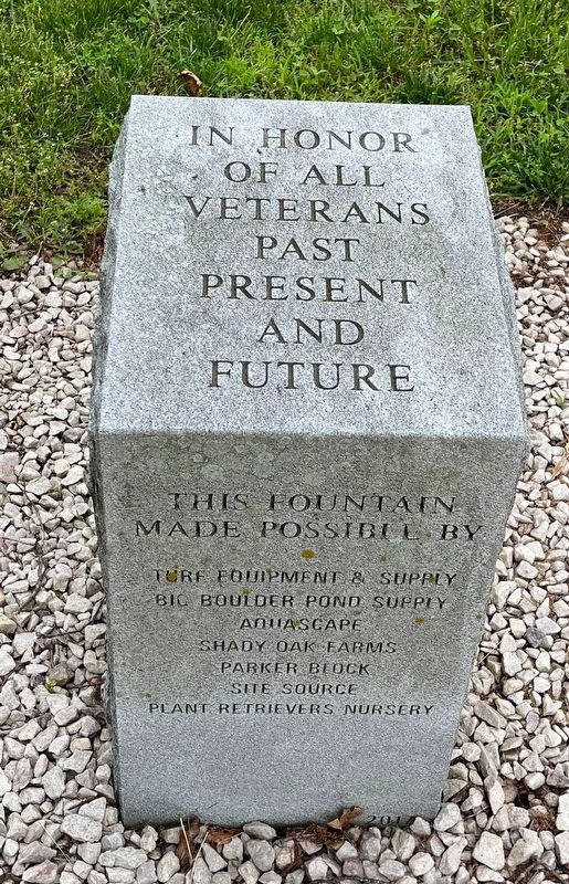 Veterans Memorial Fountain dedication stone image. Click for full size.