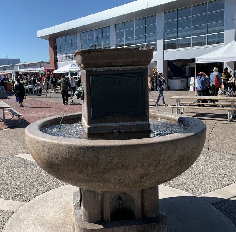 Public Market Fountain image. Click for full size.