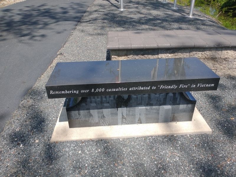 Vietnam Memorial Bench Marker image. Click for full size.