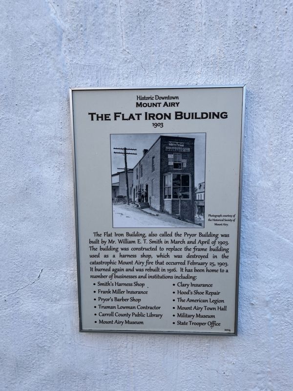 The Flat Iron Building Marker image. Click for full size.