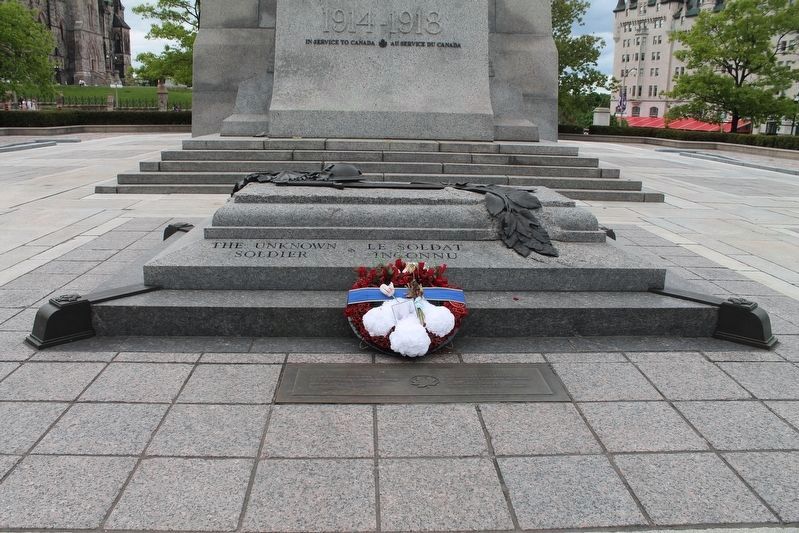 Tomb of the Unknown Soldier. Click for full size. Tomb of the Unknown Soldier image. Click for full size.