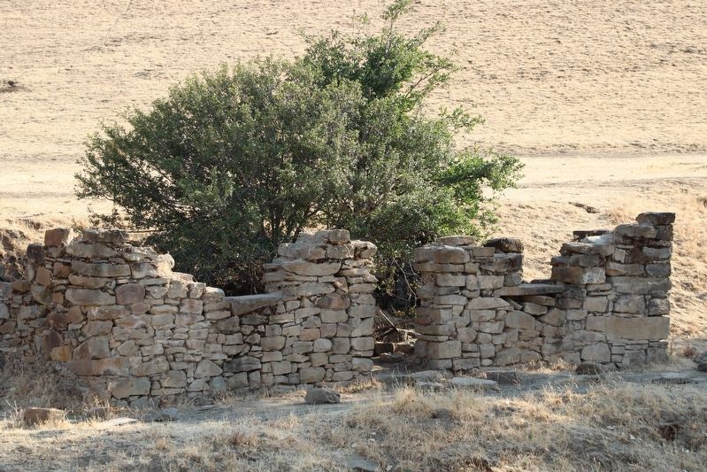 Ruins of a stone structure image. Click for full size.