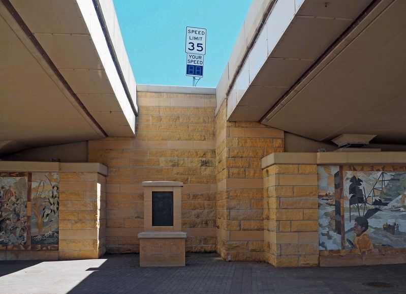 Hastings, Minnesota Beginnings Marker mounted on the Route 61 underpass image. Click for full size.