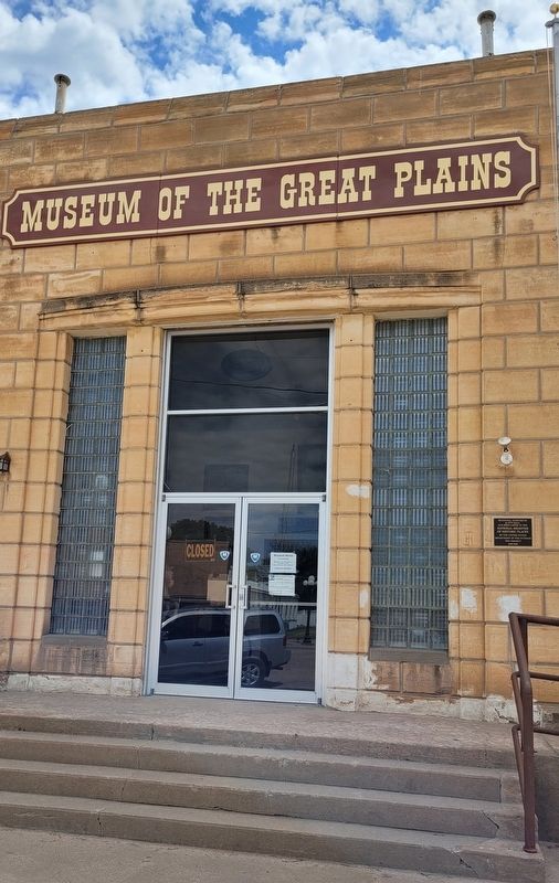 The front entrance to the Municipal Auditorium & City Hall building. Click for full size. The front entrance to the Municipal Auditorium & City Hall building image. Click for full size.