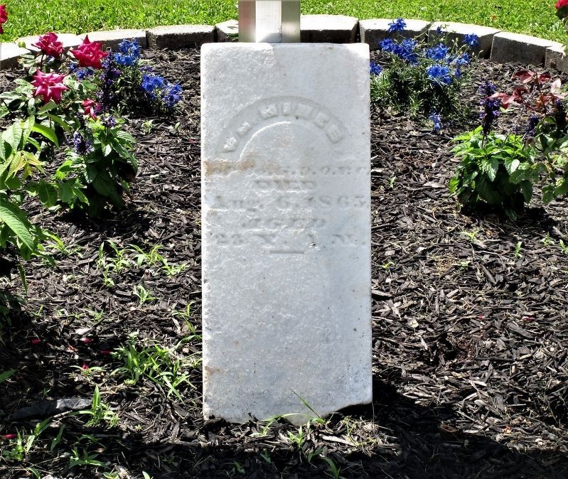 The tombstone in front of the marker image. Click for full size.