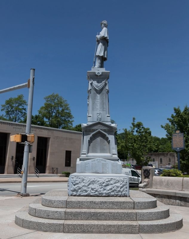 Somerset County Civil War Memorial, Right Side image. Click for full size.