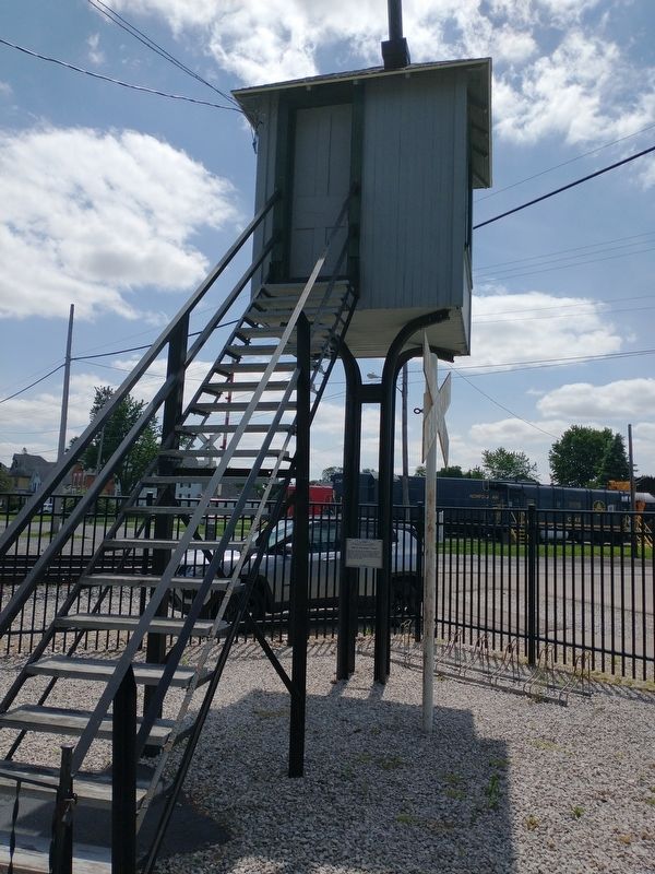 W&LE Elevated Tower Marker image. Click for full size.