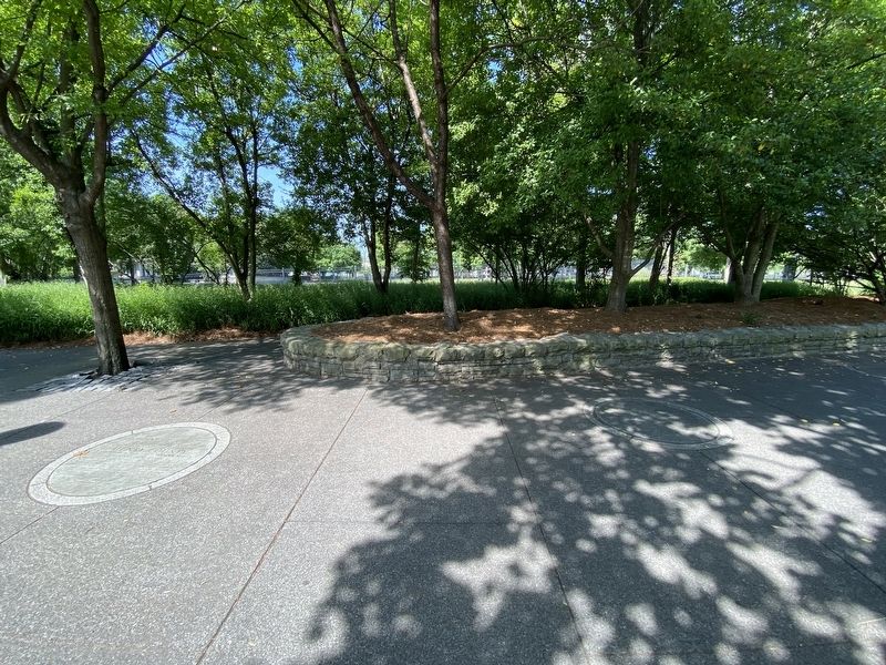 Benton County Marker (on right) and Henry County marker (on left) image. Click for full size.