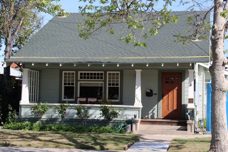 Craftsman Bungalow image. Click for full size.