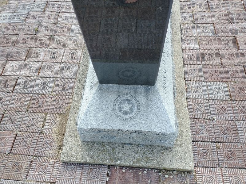 Veterans Memorial image. Click for full size.