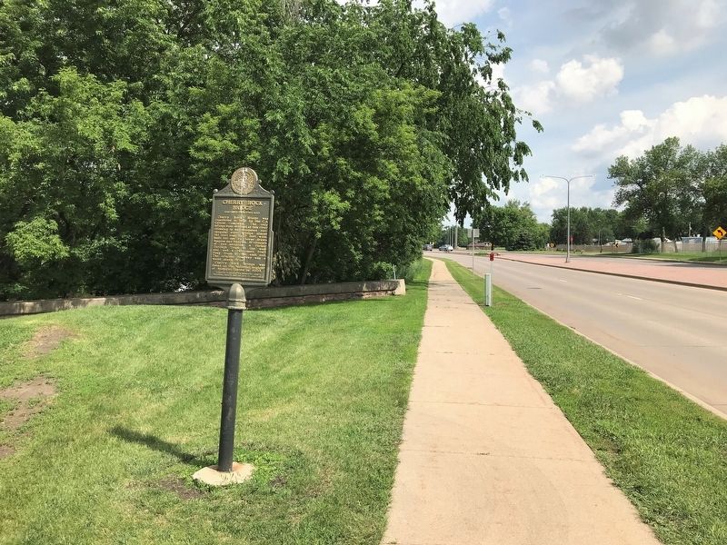 Cherry Rock Bridge Marker, from the northwest image. Click for full size.