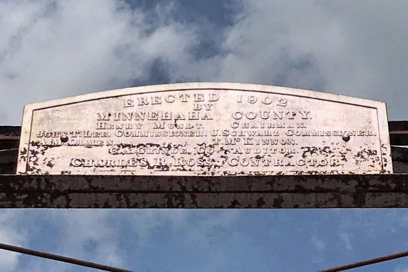 Cherry Rock Bridge Plate image. Click for full size.