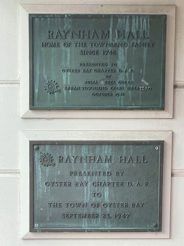 Plaque on side of building. image. Click for full size.