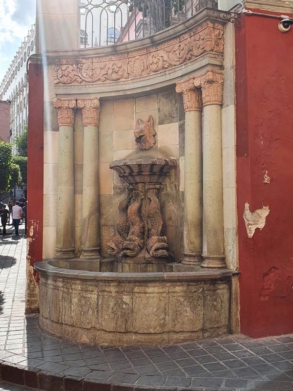 A unique fountain near the Temple of the Company of Jesus image. Click for full size.