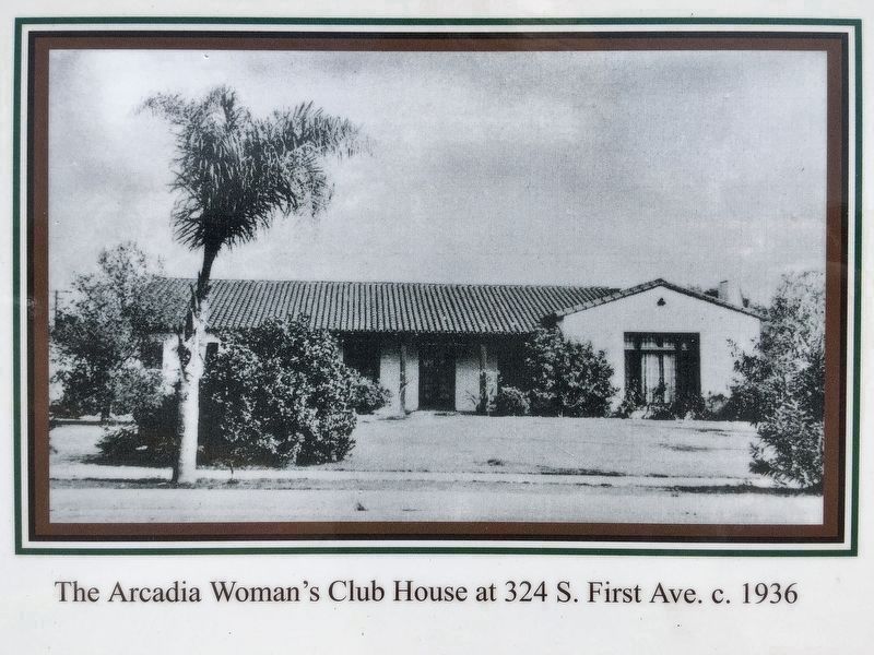 Photo on marker - Club House image. Click for full size.