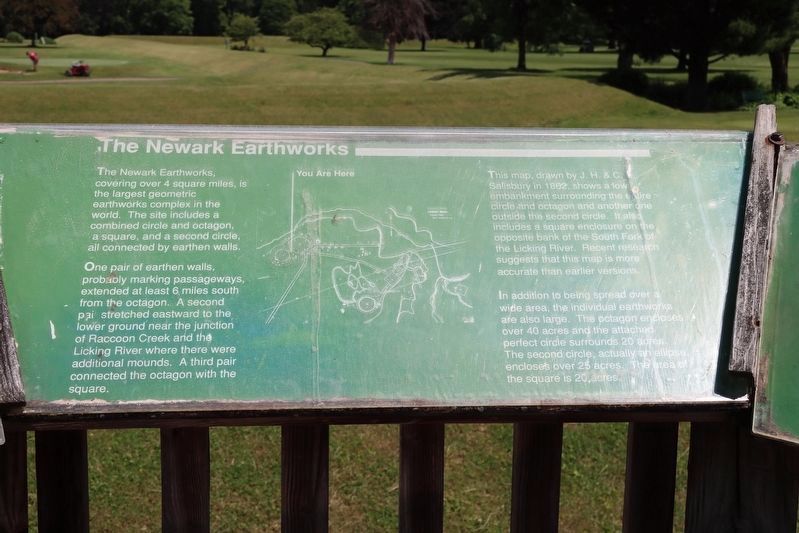 The Newark Earthworks Marker image. Click for full size.