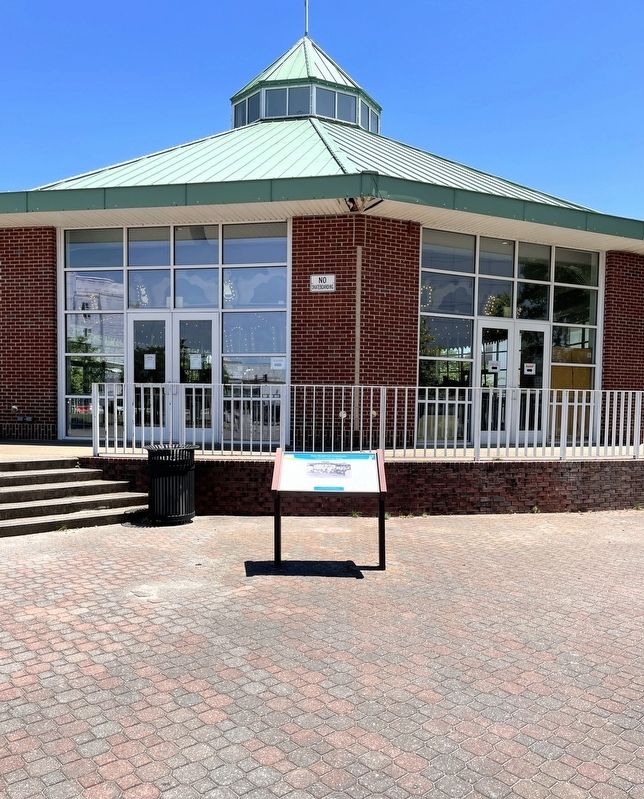 The Hampton Carousel Marker image. Click for full size.