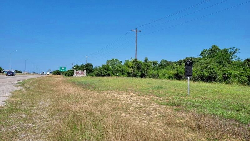 The view of the Republic of Texas' Santa Fe Expedition in Wise County Marker from the highway image. Click for full size.