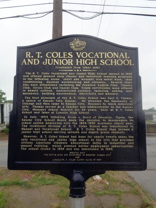 Richard Thomas Coles / R.T. Coles Vocational and Junior High School Marker image. Click for full size.
