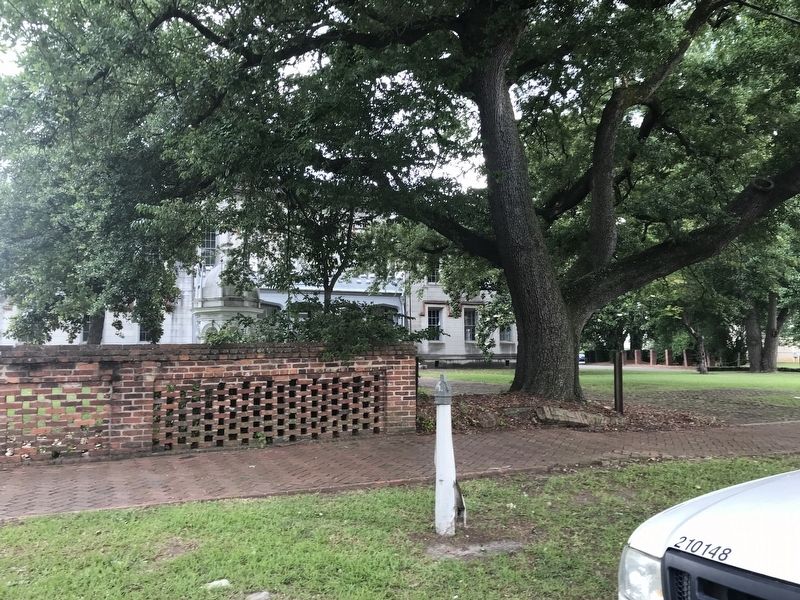Old Richmond Academy Building Marker image. Click for full size.
