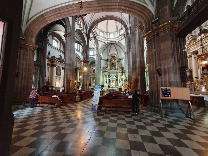 An interior view of the Temple of the Professed or San Jos del Real image. Click for full size.