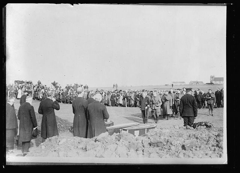 First burial of American victims image. Click for full size.