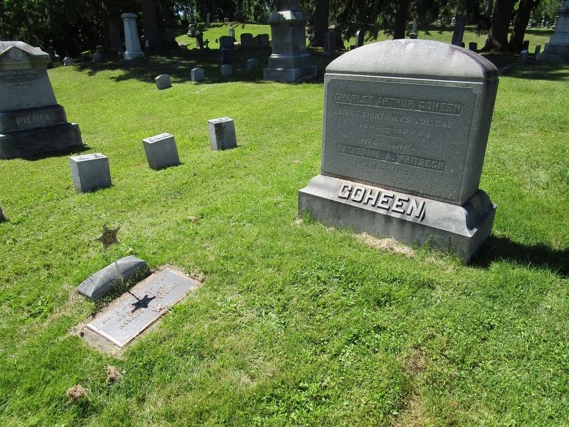 Headstone and Family Memorial image. Click for full size.